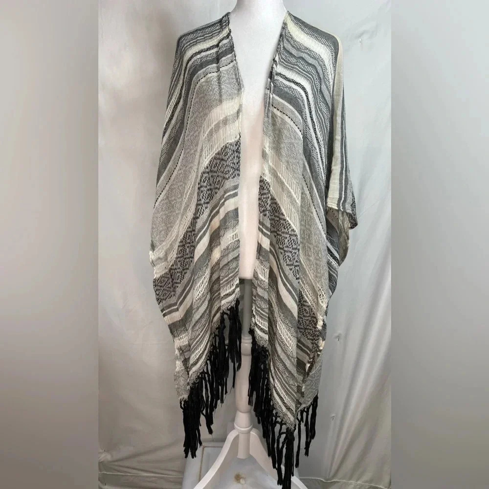 American Eagle Outfitters Black, Gray & Cream Bohemian Shawl, Kimono, Shrug OSFA